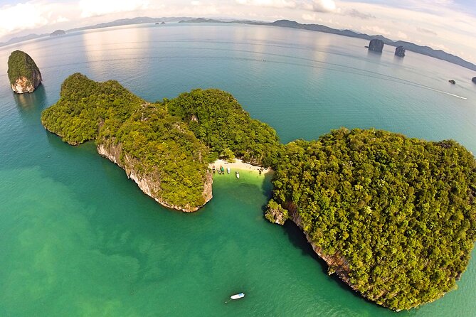 4 Islands + Koh Hong Private Tour by Speedboat, 2 Tours in 1 Day - Chicken Island: the landmark and snorkeling stop