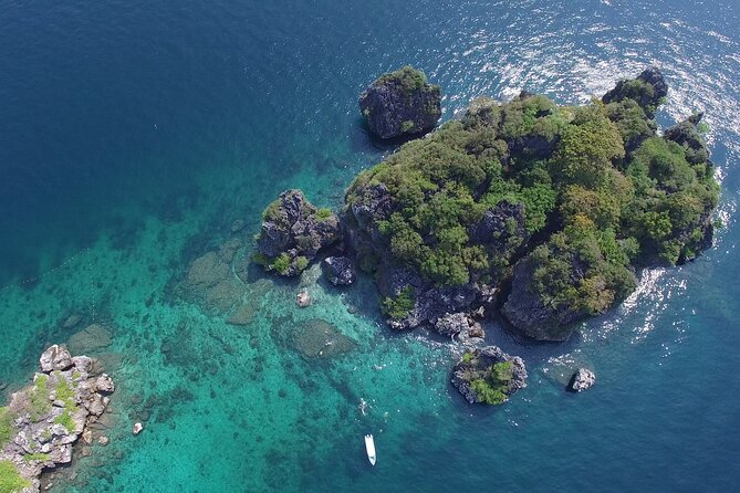 4 Islands Sunset Private Tour - Chicken Island is a quick photo stop