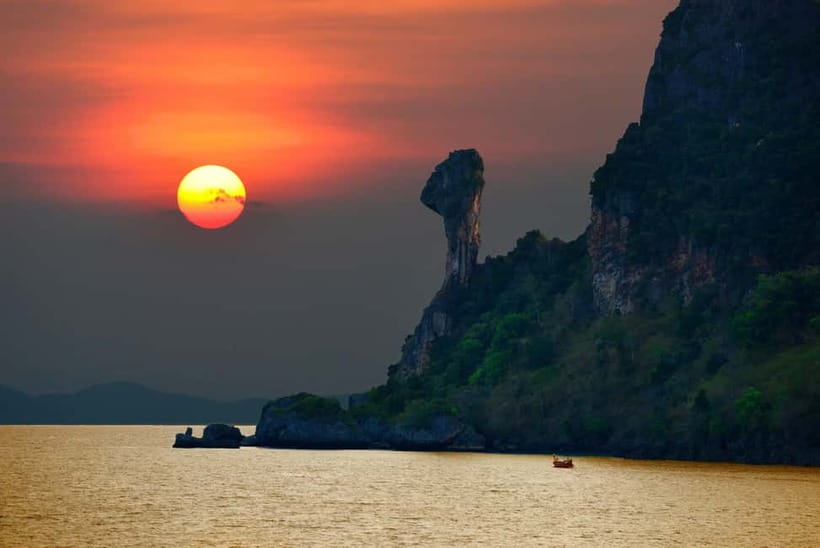 7 Islands sunset tour plus bioluminescent plankton + BBQ - Phra Nang Cave Shrine and the first coastal views