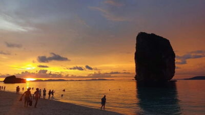 7 Islands sunset tour plus bioluminescent plankton + BBQ