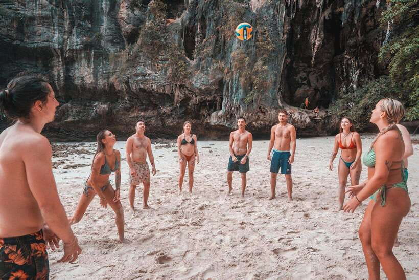 Ao Nang: 4 Island Awesomeness Adventure - From Nomads Ao Nang to the long-tail boat