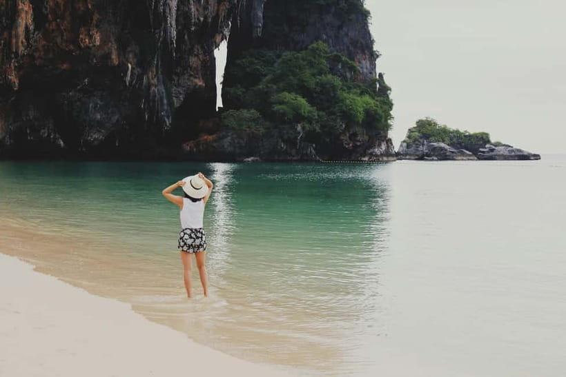 Ao Nang: Premium 4 Islands Snorkeling Tour by Speedboat - Chicken Island and the famous rock profile
