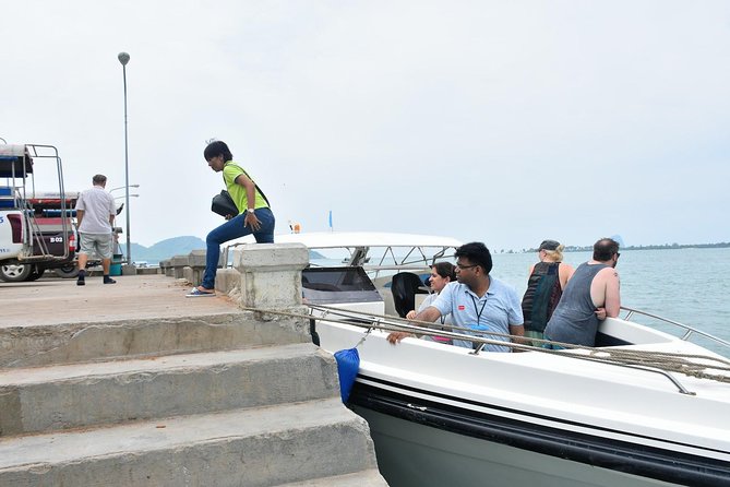Ao Nang to Koh Yao Noi by Green Planet Speed Boat - Nopparat Thara Pier and the boarding process