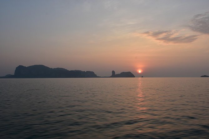 Early Bird Phi Phi Island & 4 Islands Speed Boat Tour from Krabi - A 6am start buys you a better shot at Maya Bay