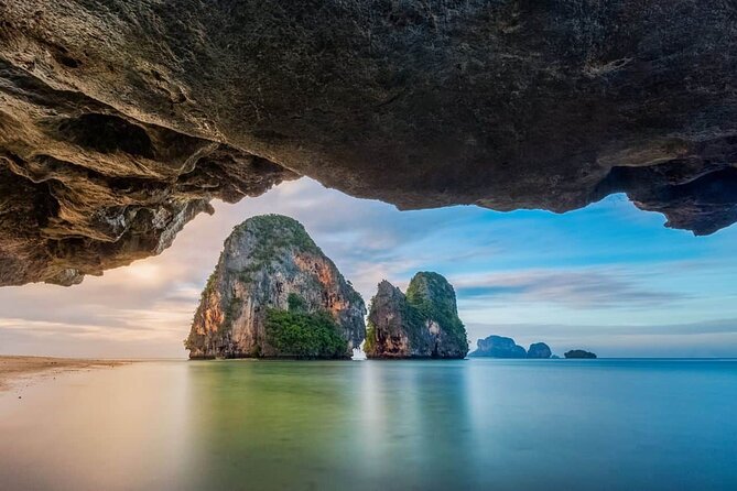 Early bird Phi Phi islands and 4 Islands by Speedboat Tour - Bamboo Island adds another beach stop