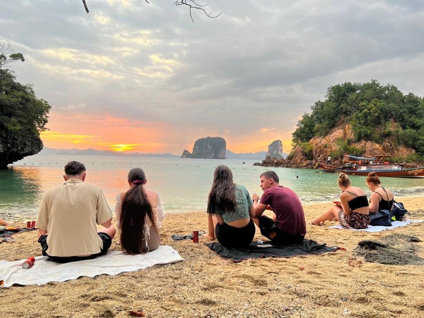 From Krabi: Hong Island Sunset Tour+Bioluminescent Plankton - Boat rides and group size affect the feel of the day