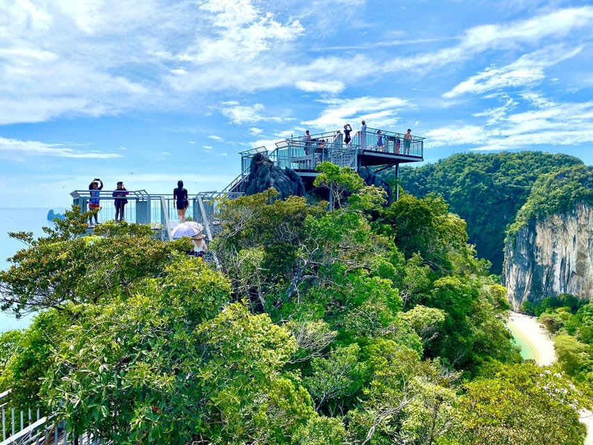 From Krabi: Hong Islands Day Trip by Speedboat with Lunch - The 30-minute ride out to the islands