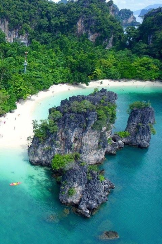 From Krabi: Hong Islands Day Trip by Speedboat with Lunch - Hong Lagoon and the tall cliffs