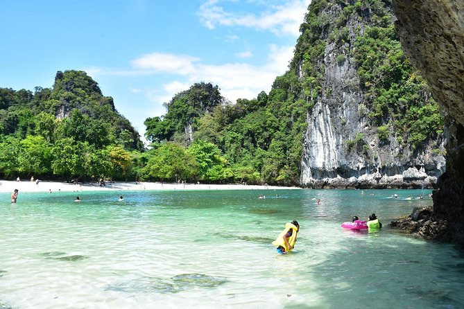 Hong Island Speed Boat Adventure from Krabi - What the crew and organization are like