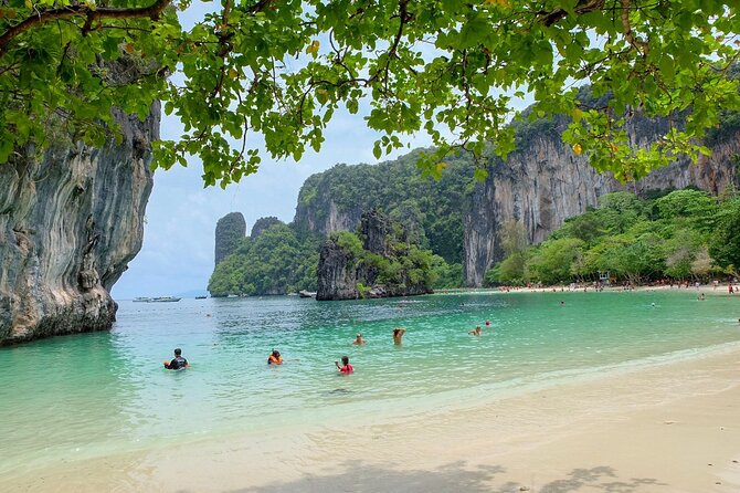 Hong Islands One Day Tour From Krabi - Lunch, water, and what to expect in the box