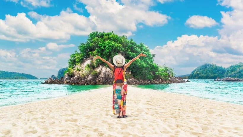 Krabi: 4 Islands and Caves Boat Tour with Lunch - Guide service and group care