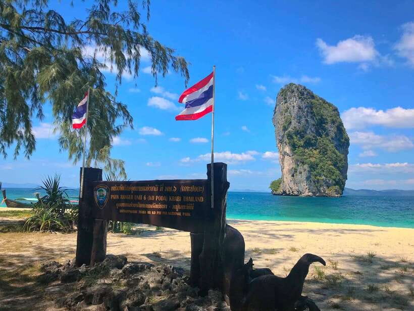Krabi: 4 Islands Longtail Boat Tour with Lunch - Chicken Island and its famous rock profile