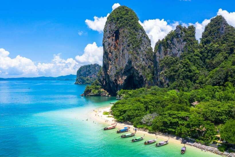 Krabi: 4 Islands Tour by Speedboat with Lunch and Snorkeling - Koh Poda: the soft-sand opening act