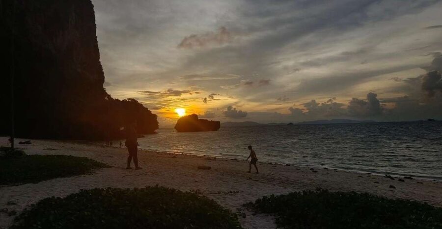 Krabi: 7 Island Sunset With BBQ & Plankton Speed Boat Tour - Railay’s cave and beach begin the route