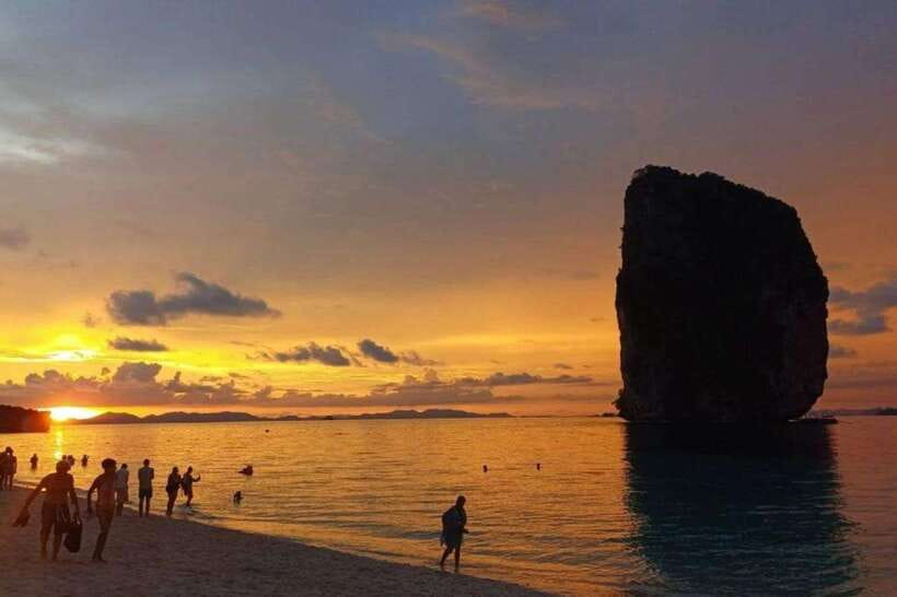 Krabi: 7-Island Tour by Longtail Boat with Sunset - Tup Island gives you room to choose
