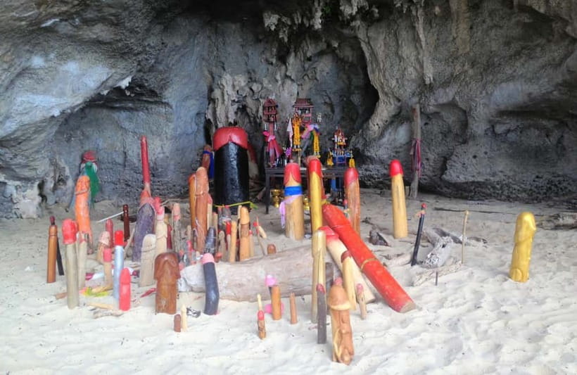 Krabi: 7 Islands Speedboat Magic to Twilight Treasures - The dark-water finale at Koh Rang Beach
