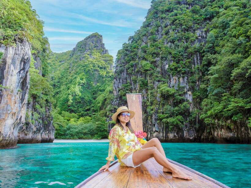 Krabi: 7 Islands Sunset Tour with Plankton Swim and BBQ - Guides, group rhythm, and the practical side of the day