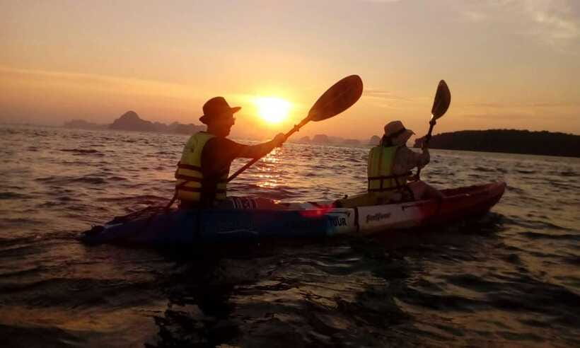 Krabi: Ao Thalane Sunset Kayak adventure (group of 10 max) - BBQ dinner after the kayaks come ashore