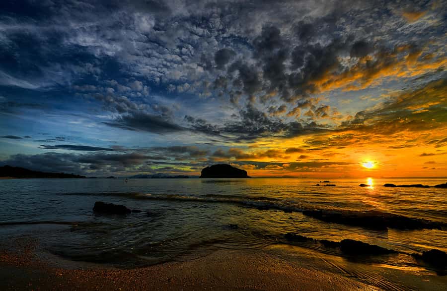 Krabi: Bioluminescent Plankton, Snorkeling & Sunset Tour - Why the afternoon timing works well in Krabi