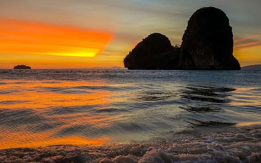 Krabi: Bioluminescent Plankton, Snorkeling & Sunset Tour - Ko Poda is the long beach break