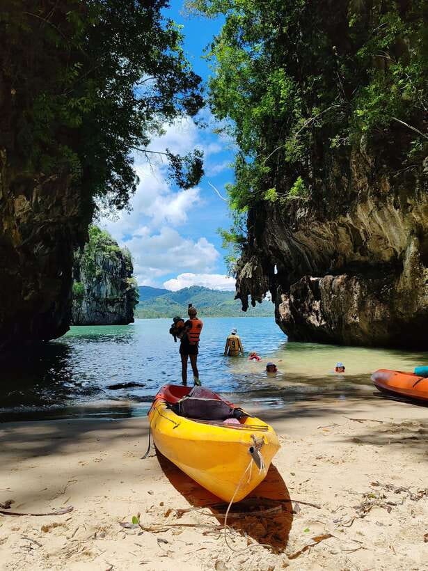 Krabi: Emerald Cool-Down & Kayak Odyssey in Din Daeng Canyon - Why this Krabi kayaking tour is worth considering