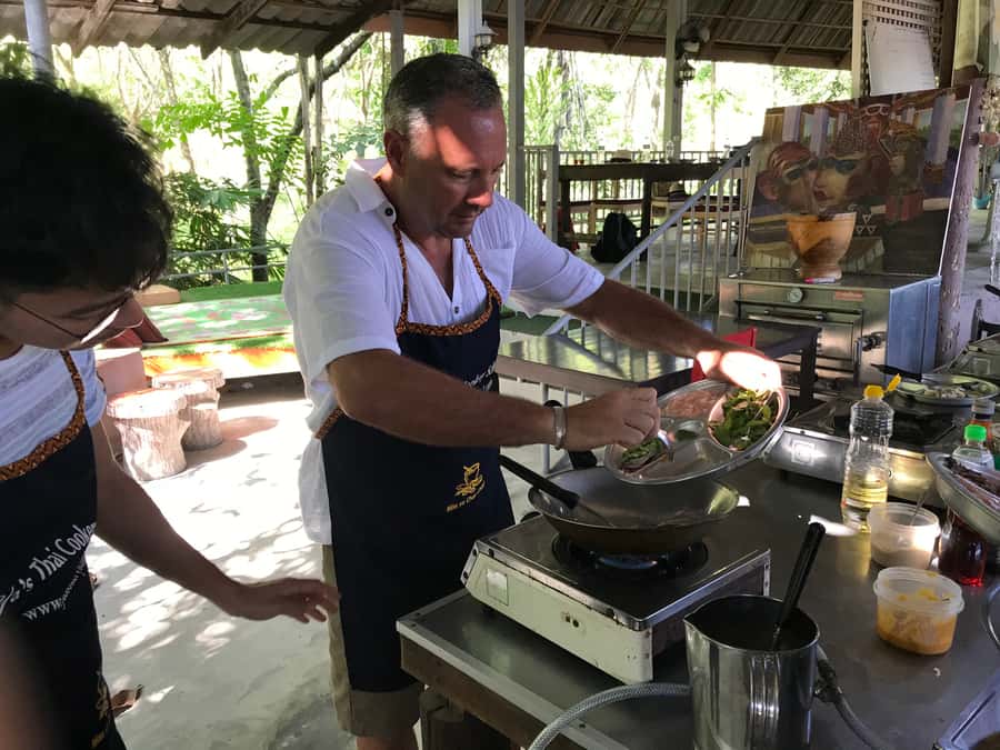 Krabi: Evening Thai Cooking Class at Ya's Cookery - From preparation to a very large dinner