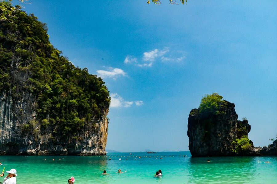Krabi: Hong Island Day Trip by Speedboat with Thai Lunch - Key points to know before booking