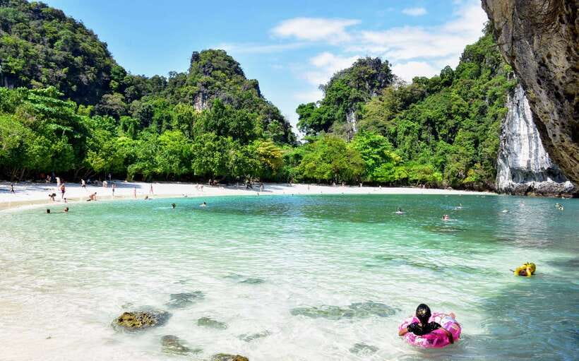 Krabi: Hong Island Longtail Boat & Kayak Tour w Buffet Lunch - Koh Daeng: a useful first stop for snorkeling