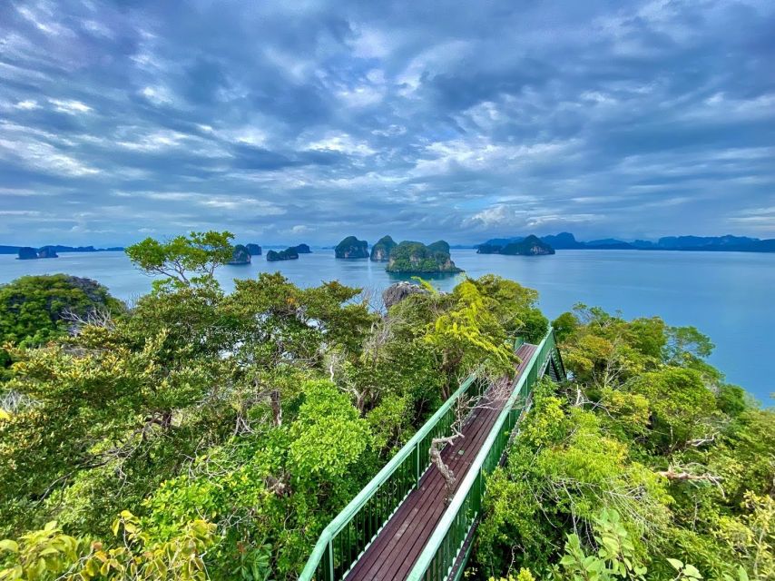 Krabi: Hong Island Longtail Boat & Kayak Tour w Buffet Lunch - Lunch beside the water