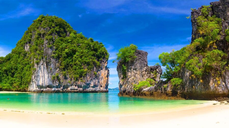Krabi: Hong Island Sunset and BBQ Dinner Tour - Pakbia Island turns the sunset into dinner