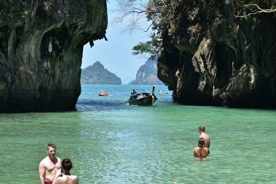 Krabi: Hong Island Sunset Tour w/ Beach Dinner+Night Snorkel - Koh Raeng and the glowing-water finale