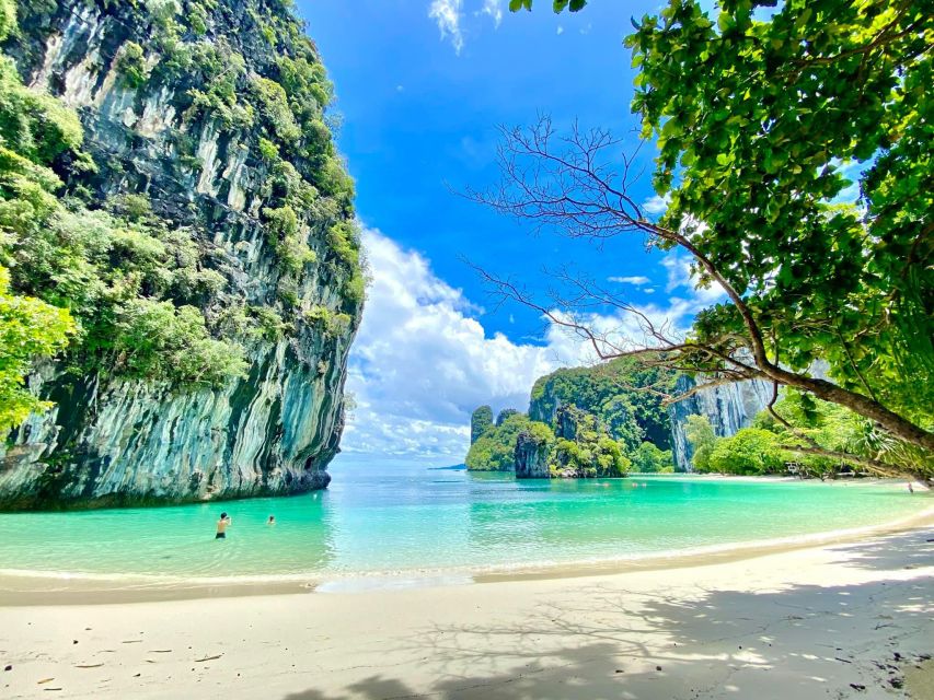 Krabi: Hong Island Tour by Longtail Boat with Kayak Option - Beach lunch on Koh Lao Lading
