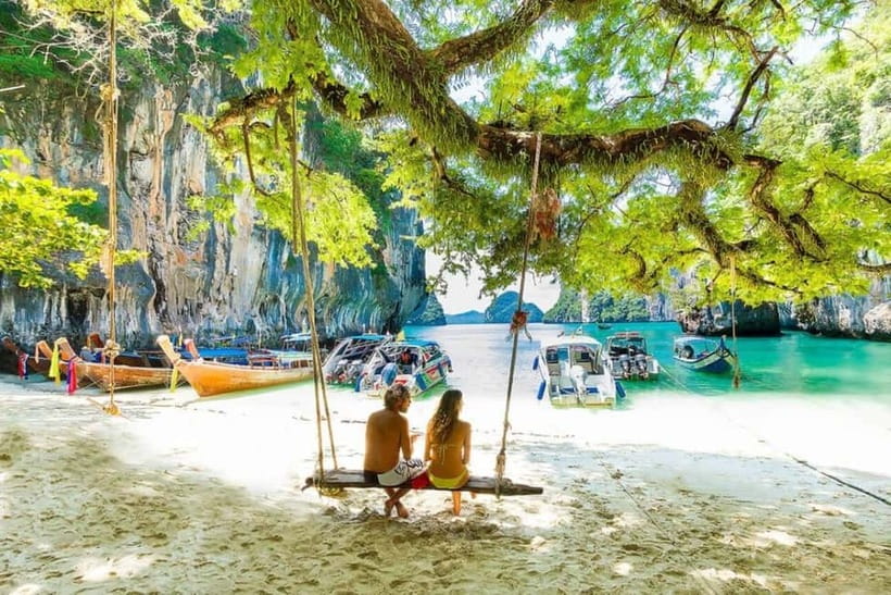 Krabi: Hong Island with Kayaking by speedboat - Hong Lagoon sets the tone for the day