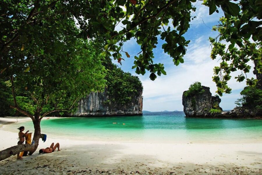 Krabi: Hong Islands Day Trip by Speedboat with Lunch - What the $43 price gets you