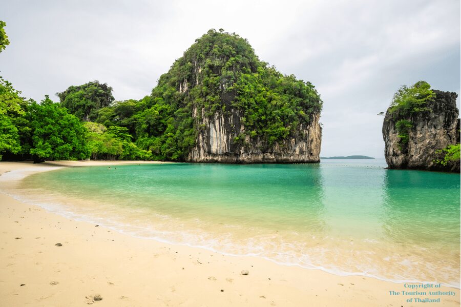 Krabi: Hong Islands - Join tour by Longtail boat - Koh Hong Beach, lunch, and the viewpoint