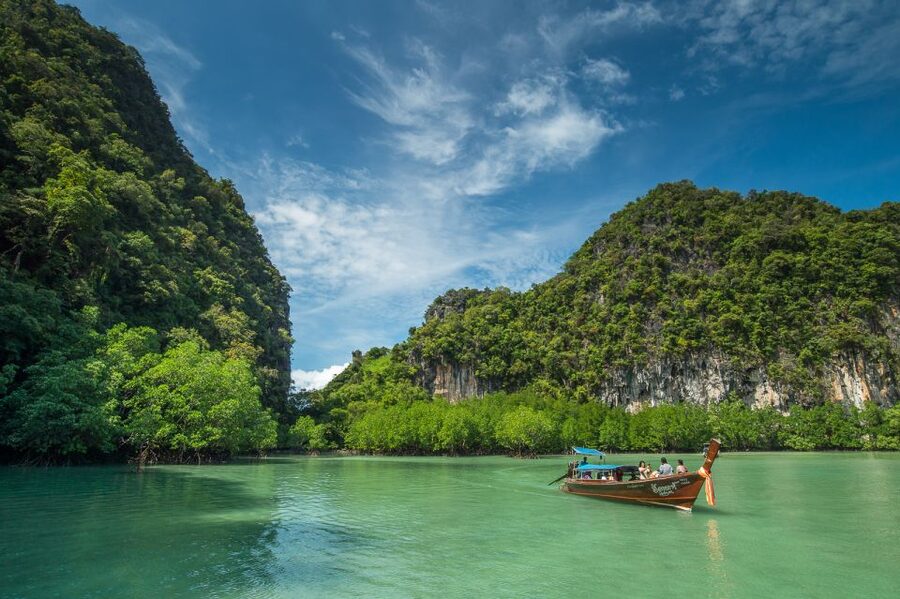 Krabi: Hong Islands Snorkeling with Lunch by Longtail Boat - Entering Hong Island’s emerald lagoon