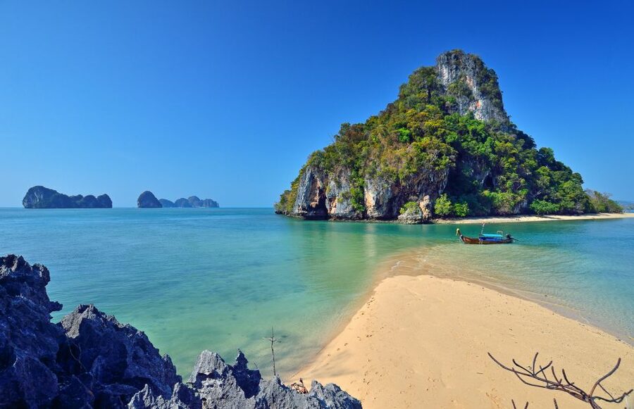Krabi: Hong Islands Snorkeling with Lunch by Longtail Boat - Koh Lahding, the sandy cove called Paradise Island