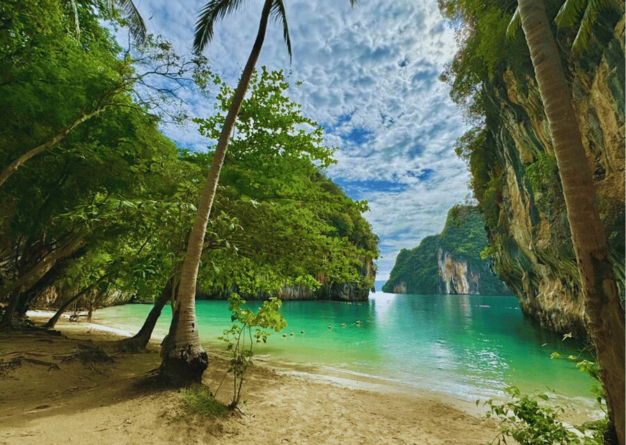 Krabi: Hong Islands Sunset, Bioluminescent Plankton and BBQ - Pak Bia brings together the best parts