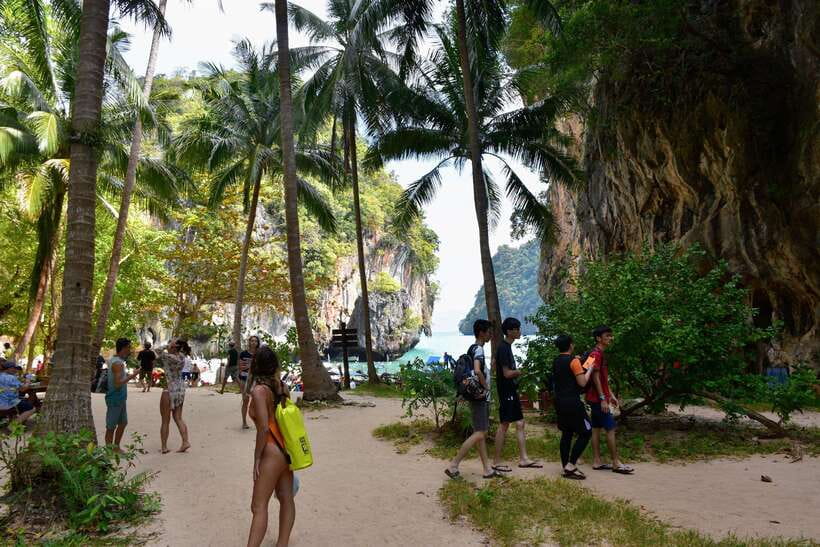 Krabi: Hong & Paradise Island Odyssey by Speedboat - Hong Lagoon and the optional kayak