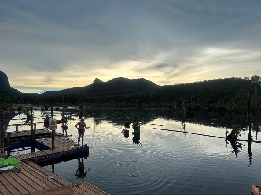 Krabi: Klong Root Kayaking Viewpoint,Fish Feeding and more - Practical packing advice for a wet morning
