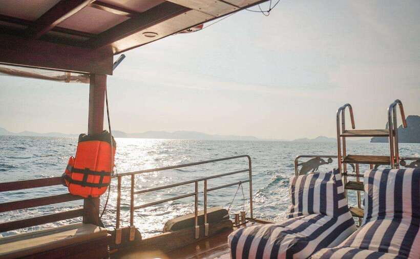 Krabi: Koh Hong Small Group Tour by Luxury Longtail Boat - Morning or sunset: choose the right version