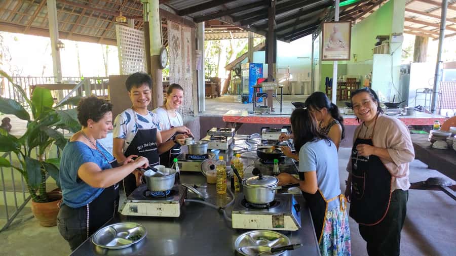 Krabi: Morning/Afternoon Thai Cooking Class at Ya's Cookery - The Afternoon Menu Adds Thai Favorites