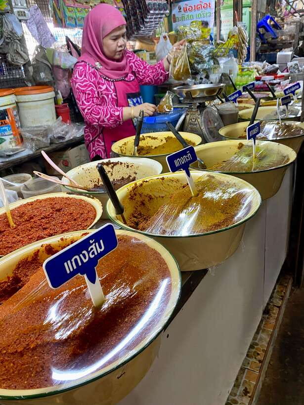 Krabi: Morning Food Tour with Local Guide - Roti, curry, and Southern Thai cooking