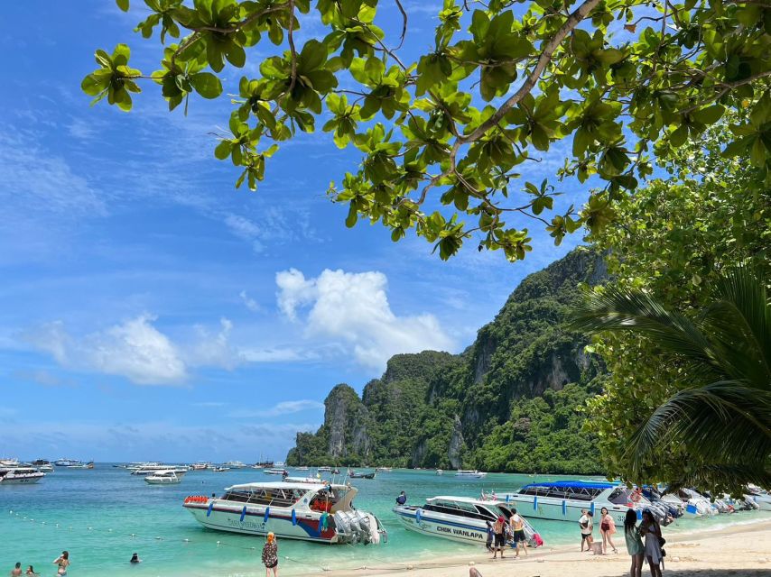 Krabi: One Day Phi Phi Island by speed boat ( Join ) - Maya Bay delivers the famous view