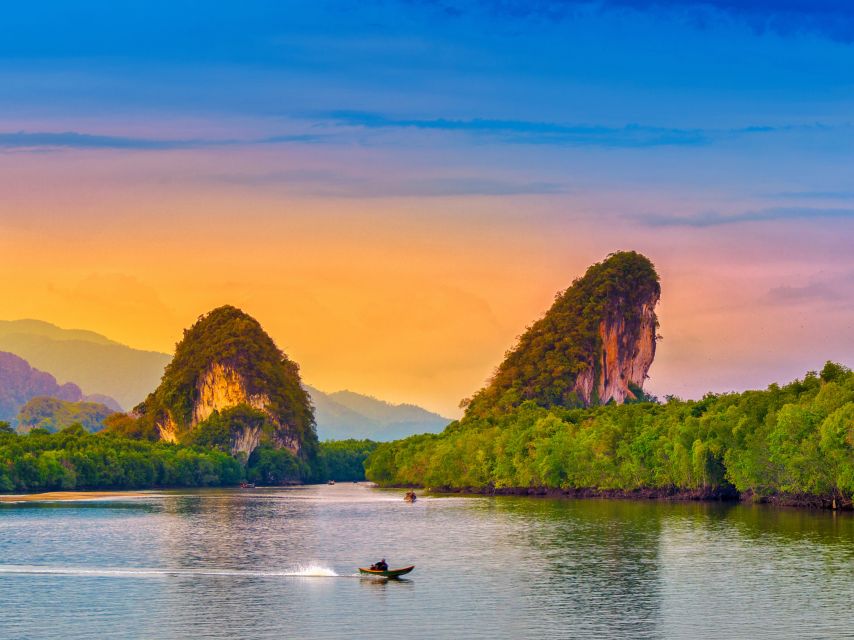 Krabi: Private Sunset Boat Trip and Night Market Tour - Returning to shore and entering the night market