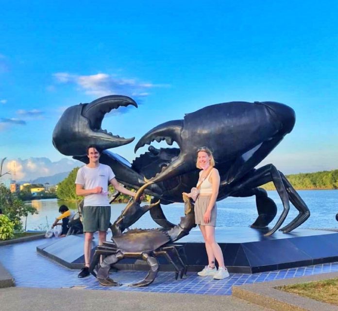 Krabi: Private Sunset Boat Trip and Night Market Tour - How much value you get for $41