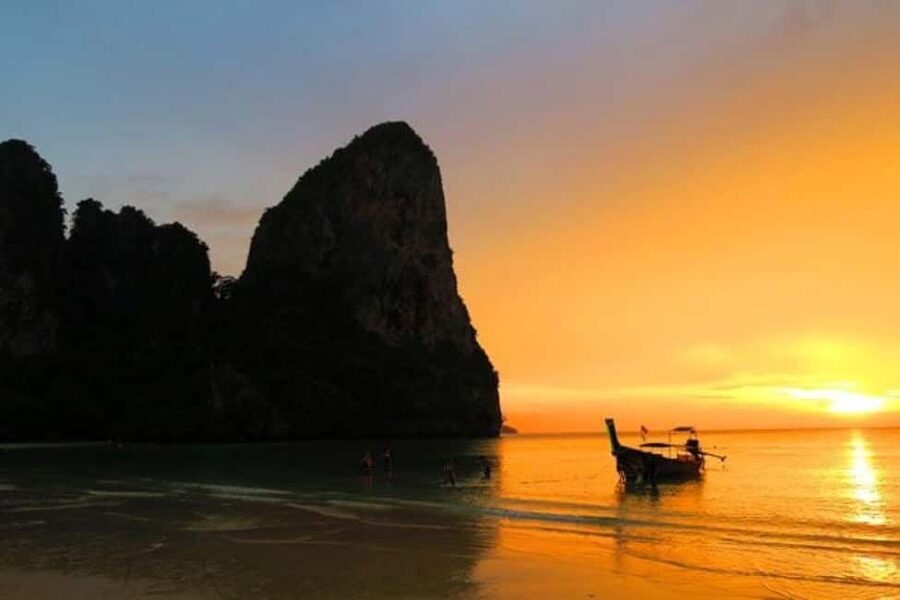 Krabi: Railay Sunset and Bioluminescent Plankton Tour - Snacks, fruit, and a useful short break