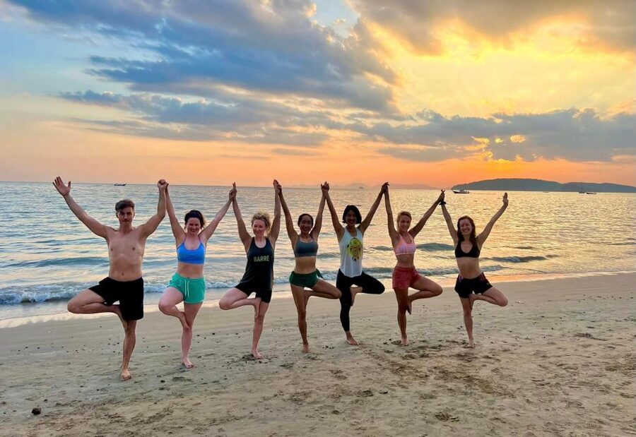 Krabi: Sunset Yoga Balance Join-in Class - A sunset class built around balance