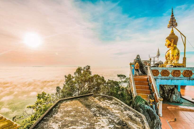 Krabi: Tiger Cave Temple, Emerald Pool and Hot Springs Tour - Tiger Cave Temple: the payoff and the workout