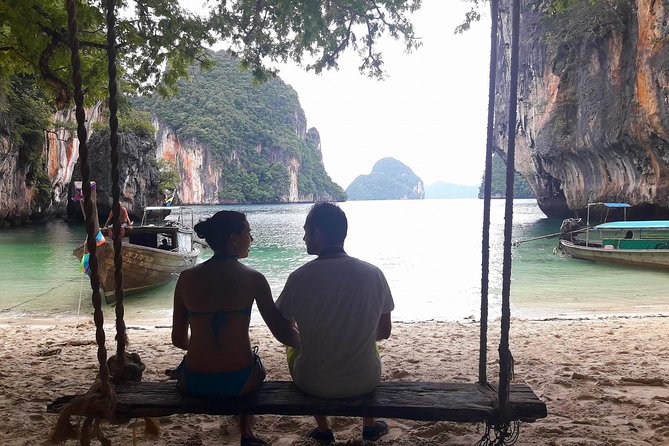 Krabi to James Bond and Hong Islands Offbeat Speedboat Tour - Lunch on the beach, with useful food planning